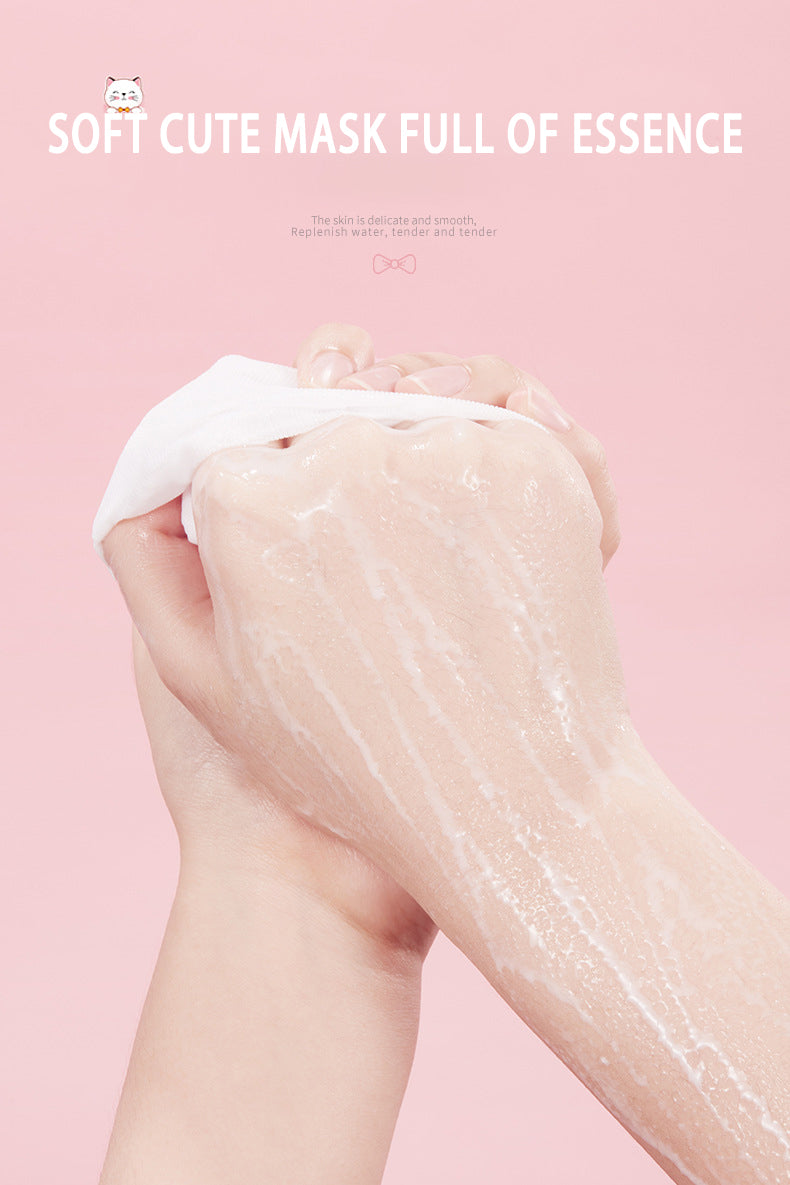 Cathy Hand&foot mask ماسكات النعومة والتفتيح للقدمين واليدين🐐🍶